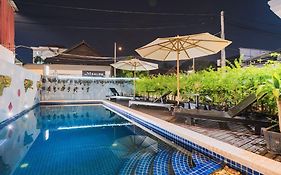 Vplus Hotel